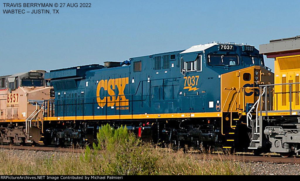 CSX AC4400CWM 7037